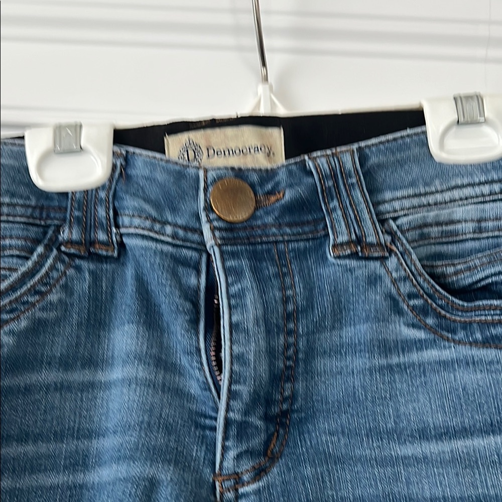 Democracy High Rise Blue Jeans with Natural Fading